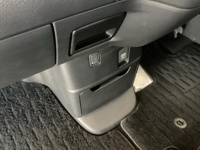 N-BOXカスタム L 純正ナビ フルセグ リアカメラ 両席エアバック Bモニタ ブレーキサポート セキュリティー LEDランプ キーレスエントリー SRS 横滑り防止機能 片側電動両側スライドドア DVD再生機能 PW(41枚目)