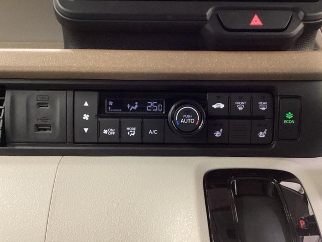 N-BOX ベースグレード HondaCONNECT対応純正メモリーナビ ドラレコ アイスト セキュリティアラーム 両側スライド 地デジTV 誤発信抑制機能 キーレスエントリー 前席シートヒーター USBポート バックカメラ付(15枚目)