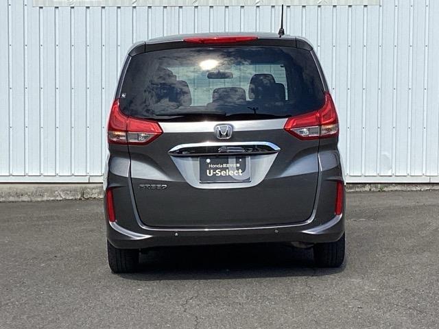 フリード Ｇ・ホンダセンシング　ＥＴＣ／ディスプレイオーディオ／バックモニター　Ｗ電動ドア　キーフリ　スマートキーシステム　ＵＳＢポート　カラーバックモニター　横滑防止装置　ＬＥＤランプ　整備点検記録簿　エアコン　クルコン　ＳＲＳ（8枚目）