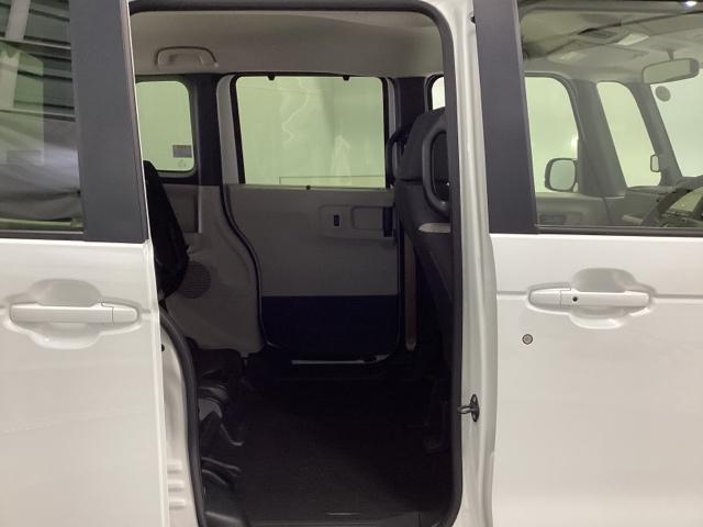 Ｎ－ＢＯＸ ベースグレード　メモリーナビ　リアカメラ　シートヒーター　片側電動スライド　ＥＣＯＮ　Ｓヒーター　ＬＥＤヘットライト　ブレーキサポート　キーフリーシステム　禁煙　盗難防止装置　パワーウインドー　ナビＴＶ　ＵＳＢ（25枚目）