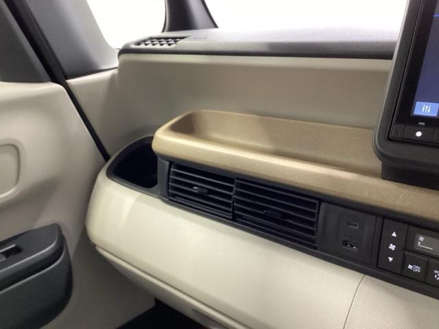 N-BOX ベースグレード メモリーナビ リアカメラ シートヒーター 片側電動スライド ECON Sヒーター LEDヘットライト ブレーキサポート キーフリーシステム 禁煙 盗難防止装置 パワーウインドー ナビTV USB(37枚目)