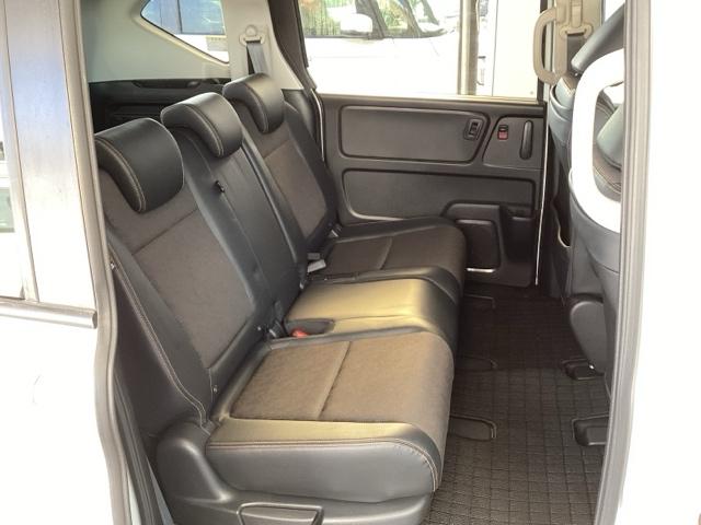 フリード+ハイブリッド ハイブリッド・クロスターホンダセンシング 純正メモリーナビ 両側電動スライドドア Bカメラ LED ETC フルセグTV オートエアコン ウォークスルー クルーズコントロール 横滑り防止装置 USB キーフリー 盗難防止装置 スマートキー(17枚目)