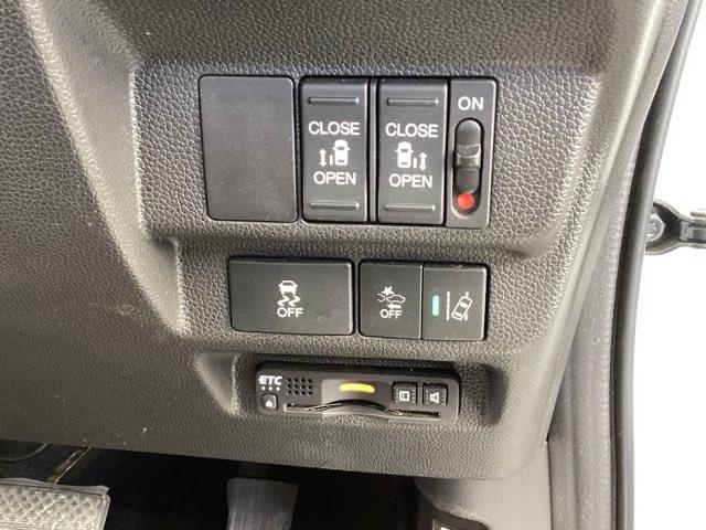 フリード+ハイブリッド ハイブリッド・クロスターホンダセンシング 純正メモリーナビ 両側電動スライドドア Bカメラ LED ETC フルセグTV オートエアコン ウォークスルー クルーズコントロール 横滑り防止装置 USB キーフリー 盗難防止装置 スマートキー(47枚目)