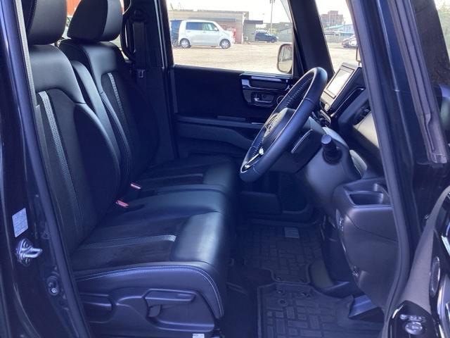 Ｎ－ＢＯＸカスタム Ｇ・Ｌターボホンダセンシング　プラズマクラスター技術搭載フルオート・エアコンディショナー　アレルクリーンプラスシート　Ｂソナー　シートヒータ　ベンチ　横滑り防止システム　整備点検記録簿　Ｗエアバック　サイドエアバック　ターボ車（17枚目）