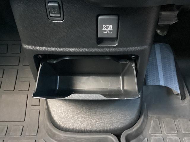 Ｎ－ＢＯＸカスタム Ｇ・Ｌターボホンダセンシング　プラズマクラスター技術搭載フルオート・エアコンディショナー　アレルクリーンプラスシート　Ｂソナー　シートヒータ　ベンチ　横滑り防止システム　整備点検記録簿　Ｗエアバック　サイドエアバック　ターボ車（27枚目）