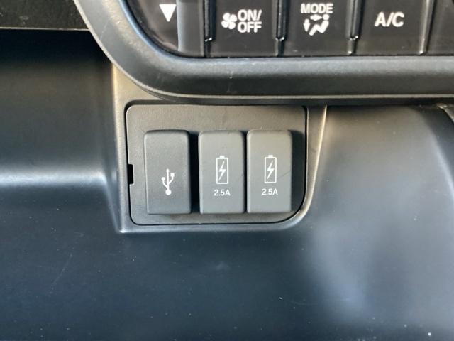 Ｎ－ＢＯＸカスタム Ｇ・Ｌターボホンダセンシング　プラズマクラスター技術搭載フルオート・エアコンディショナー　アレルクリーンプラスシート　Ｂソナー　シートヒータ　ベンチ　横滑り防止システム　整備点検記録簿　Ｗエアバック　サイドエアバック　ターボ車（50枚目）