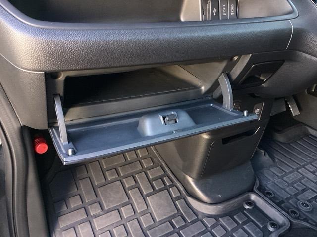 Ｎ－ＢＯＸカスタム Ｇ・Ｌターボホンダセンシング　プラズマクラスター技術搭載フルオート・エアコンディショナー　アレルクリーンプラスシート　Ｂソナー　シートヒータ　ベンチ　横滑り防止システム　整備点検記録簿　Ｗエアバック　サイドエアバック　ターボ車（52枚目）