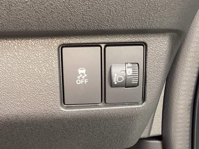 Ｎ－ＢＯＸ ベースグレード　ＨｏｎｄａＣＯＮＮＥＣＴｆｏｒＧａｔｈｅｒｓ＋ナビ装着用スペシャルパッケージ　ＥＣＯＮ　Ｓヒーター　ＬＥＤヘットライト　ワンオーナ　キーフリーシステム　盗難防止装置　パワーウインドー　ナビＴＶ　ＵＳＢ（32枚目）