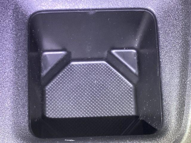 スペーシアギア ハイブリッドＸＺ　両側電動スライドドア　ＥＴＣ　シートヒータ　地デジ　キーフリーシステム　横滑防止装置　オートクルーズ　ＡＡＣ　ＬＥＤライト　Ｗエアバッグ　ナビ＆ＴＶ　パワーウィンドウ　サイドエアバック　ＤＶＤ　ＡＢＳ（32枚目）