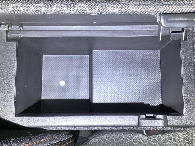 スペーシアギア ハイブリッドＸＺ　両側電動スライドドア　ＥＴＣ　シートヒータ　地デジ　キーフリーシステム　横滑防止装置　オートクルーズ　ＡＡＣ　ＬＥＤライト　Ｗエアバッグ　ナビ＆ＴＶ　パワーウィンドウ　サイドエアバック　ＤＶＤ　ＡＢＳ（45枚目）