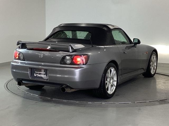 �{�f�B�J���[�́A�V���o�[�X�g�[�����^���b�N�ł��B