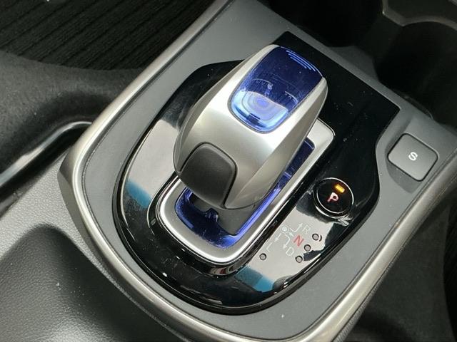 �V���v���ŃX�}�[�g�ȑ���̃V�t�g���o�[�ł�