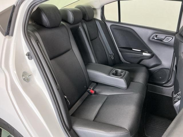 �t���b�g�ȏ��ƕG���⓪��X�y�[�X�ȂǏ\���ȍL��������܂�