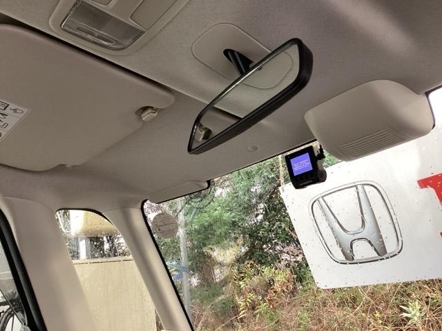 Ｎ－ＢＯＸ Ｇホンダセンシング　純正メモリーナビ　リアカメラ　ＥＴＣ　点検記録簿　ＰＷ　スマートキープッシュスタート　Ｂカメ　両スライドドア　リモコンキー　オートクルーズ　ＡＵＴＯライト　Ｗエアバック　セキュリティアラーム　横滑防止（10枚目）