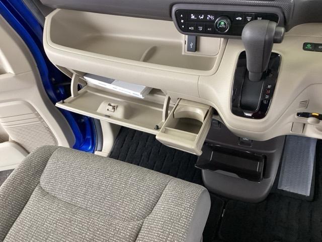 Ｎ－ＢＯＸ Ｇホンダセンシング　純正メモリーナビ　リアカメラ　ＥＴＣ　点検記録簿　ＰＷ　スマートキープッシュスタート　Ｂカメ　両スライドドア　リモコンキー　オートクルーズ　ＡＵＴＯライト　Ｗエアバック　セキュリティアラーム　横滑防止（38枚目）