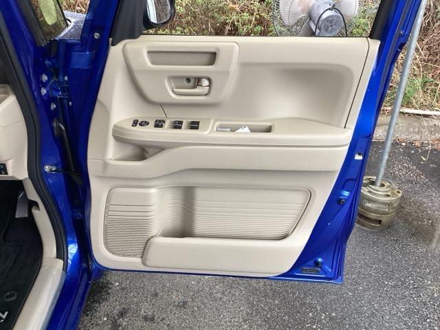 Ｎ－ＢＯＸ Ｇホンダセンシング　純正メモリーナビ　リアカメラ　ＥＴＣ　点検記録簿　ＰＷ　スマートキープッシュスタート　Ｂカメ　両スライドドア　リモコンキー　オートクルーズ　ＡＵＴＯライト　Ｗエアバック　セキュリティアラーム　横滑防止（50枚目）