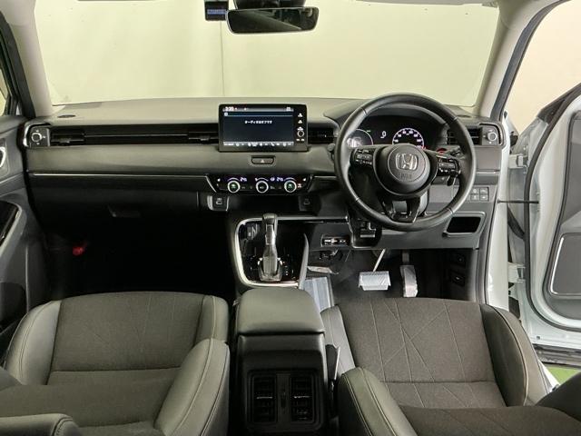 ヴェゼル ｅ：ＨＥＶＺ　ドラレコ　ナビ　Ｒカメラ　ブルートゥース　Ｓヒータ　地デジフルセグＴＶ　定期点検記録簿　電動テールゲート　サイドエアバッグ　後カメラ　前後障害物センサー　横滑防止装置　エアコン　ＬＥＤヘットライト（2枚目）