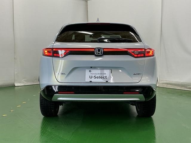 ヴェゼル ｅ：ＨＥＶＺ　ドラレコ　ナビ　Ｒカメラ　ブルートゥース　Ｓヒータ　地デジフルセグＴＶ　定期点検記録簿　電動テールゲート　サイドエアバッグ　後カメラ　前後障害物センサー　横滑防止装置　エアコン　ＬＥＤヘットライト（9枚目）