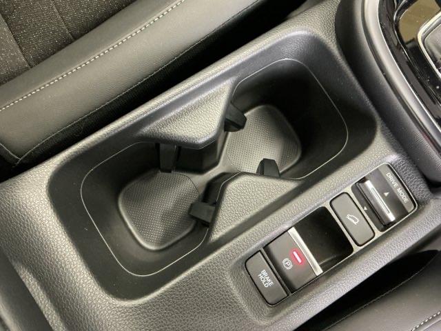 ヴェゼル ｅ：ＨＥＶＺ　ドラレコ　ナビ　Ｒカメラ　ブルートゥース　Ｓヒータ　地デジフルセグＴＶ　定期点検記録簿　電動テールゲート　サイドエアバッグ　後カメラ　前後障害物センサー　横滑防止装置　エアコン　ＬＥＤヘットライト（20枚目）