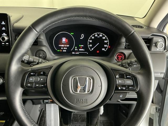 ヴェゼル ｅ：ＨＥＶＺ　ドラレコ　ナビ　Ｒカメラ　ブルートゥース　Ｓヒータ　地デジフルセグＴＶ　定期点検記録簿　電動テールゲート　サイドエアバッグ　後カメラ　前後障害物センサー　横滑防止装置　エアコン　ＬＥＤヘットライト（28枚目）