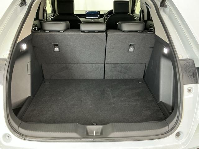 ヴェゼル ｅ：ＨＥＶＺ　ドラレコ　ナビ　Ｒカメラ　ブルートゥース　Ｓヒータ　地デジフルセグＴＶ　定期点検記録簿　電動テールゲート　サイドエアバッグ　後カメラ　前後障害物センサー　横滑防止装置　エアコン　ＬＥＤヘットライト（32枚目）