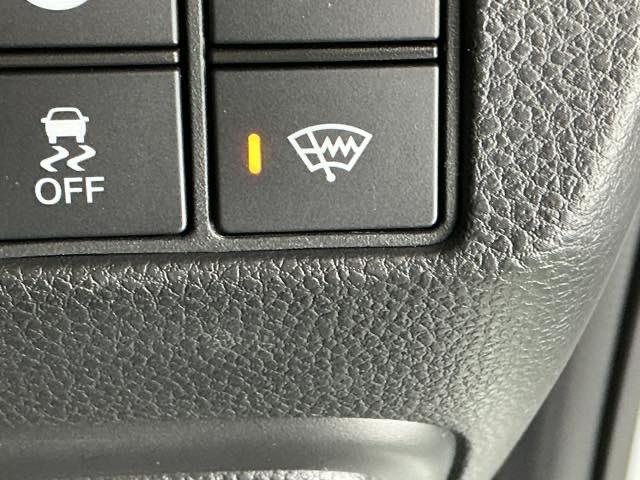 ヴェゼル ｅ：ＨＥＶＺ　ドラレコ　ナビ　Ｒカメラ　ブルートゥース　Ｓヒータ　地デジフルセグＴＶ　定期点検記録簿　電動テールゲート　サイドエアバッグ　後カメラ　前後障害物センサー　横滑防止装置　エアコン　ＬＥＤヘットライト（51枚目）