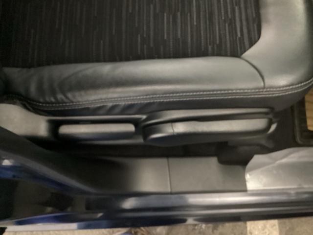 Ｎ－ＯＮＥ プレミアム　リアカメラ　ＥＴＣ　メモリーナビ　スマートキー＆プッシュスタート　Ｂカメ　クルーズコントロール　記録簿　地デジ　ＤＶＤ再生機能　ＥＳＣ　キーレスエントリー　運転席エアバッグ　アイドルストップ　ＡＢＳ（26枚目）