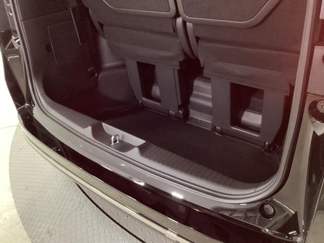 ステップワゴン e:HEVスパーダ 禁煙車 メモリーナビ リアカメラ 両側電動スライドドア 地デジチューナー 前後障害物センサー 両側オートスライドドア 前後誤発進抑制 VSA サイドエアバッグ DVD再生 パワーウィンドウ 3列シート(36枚目)