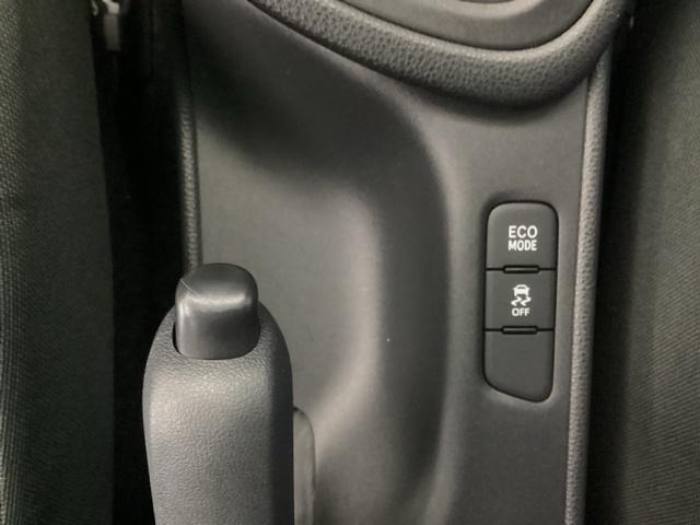 �J���Ŋ���₷���H�ʂȂǂŉ����肪�����������A�u���[�L�ƃG���W���o�͂������I�ɃR���g���[�����A�D�ꂽ�ԗ����萫���������܂��B