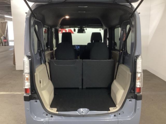 �R���p�N�g�{�f�B�[�Ȃ̂ɁA�׎��͂���ȂɍL�X�I��������ו����ς߂܂���B�d���ɁA��ɁB�ƂĂ����������p�[�g�i�[�ɂȂ�Ԃł��B