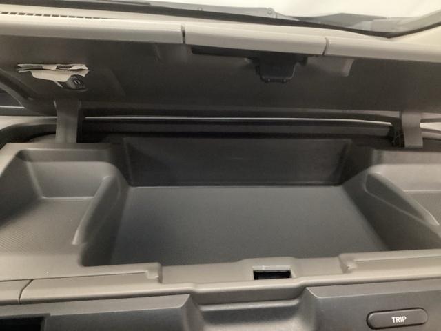 フリードハイブリッド ハイブリッド・Gホンダセンシング リアカメラ ドラレコ ETC スマキ- 両Pスラドア Dレコ Aクルコン LEDヘットランプ 整備記録簿 ナビTV Bカメラ フルセグ地デジ アイストップ 助手席エアバッグ DVD再生 横滑り防止機能(28枚目)