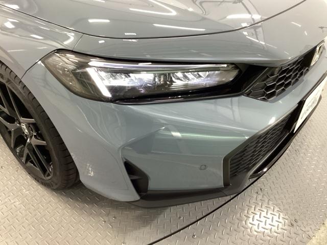 �y�k�d�c�w�b�h���C�g�z����������Ă��܂��B��ԑ��s����J�̓��ɖ��邭���S�ɑO�����Ƃ炷���Ƃ��o���܂��B�Ό��Ԃ���������₷���̂ő���ɐڋ߂�m�点�邱�Ƃ��o���܂��B