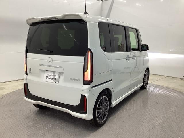 Ｎ－ＢＯＸカスタム ターボ　両側電動スライドドア　リアカメラ　ＥＴＣ　盗難防止システム　スマートキープッシュスタート　ブレーキサポート　サイドエアバック　パワーステアリング　パーキングセンサー　横滑防止　エアコン　オートクルーズ（8枚目）