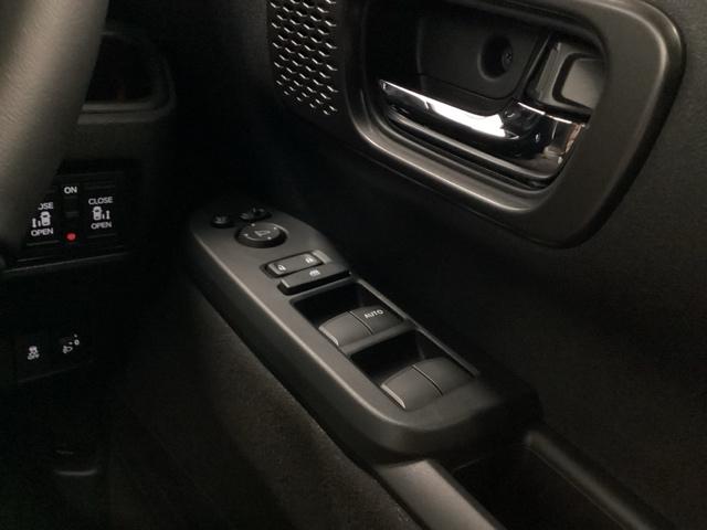 Ｎ－ＢＯＸカスタム ターボ　両側電動スライドドア　リアカメラ　ＥＴＣ　盗難防止システム　スマートキープッシュスタート　ブレーキサポート　サイドエアバック　パワーステアリング　パーキングセンサー　横滑防止　エアコン　オートクルーズ（34枚目）