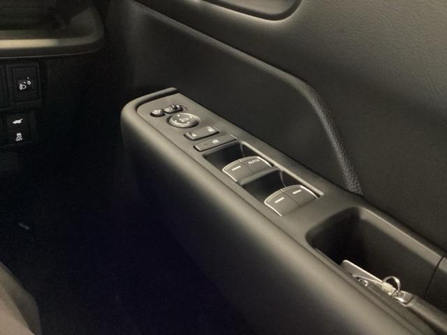 �y�X�e�b�v���S���z�Ƒ����Ԃ������Ǝ��R�ɁB�Ƒ����s����X�̃h���C�u�Ƀs�b�^���ȃ~�j�o���B