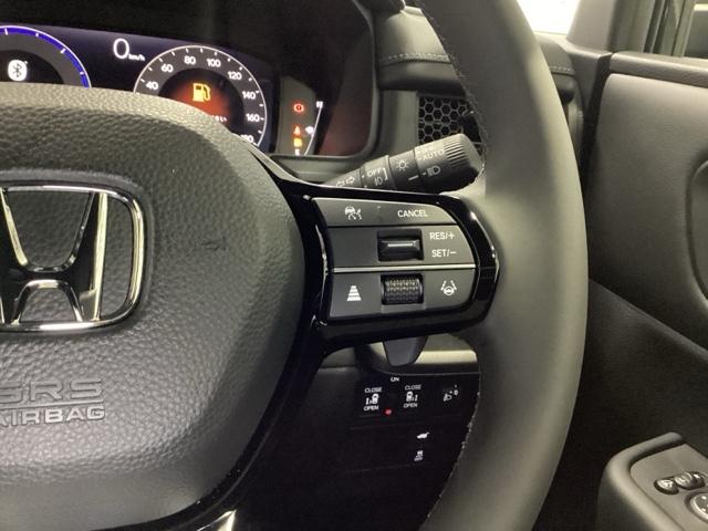 �N���[�Y�R���g���[���B�������H�ȂǂŁA�^�]�������K�ɂ��܂��B