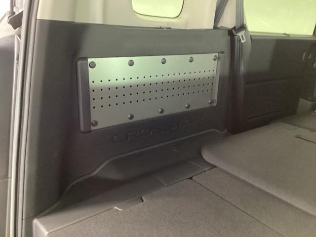 フリード クロスター　試乗車　先進ライト　リアカメラ　ＥＴＣ　ＡＡＣ　スマ－トキ－　シ－トヒ－タ－　盗難防止システム　ＵＳＢ　フルフラット　サイドエアバッグ　クルコン　ＥＣＯＮモード　ＥＳＣ　ＡＢＳ　キーフリー（28枚目）