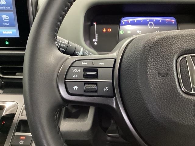 フリード クロスター　試乗車　先進ライト　リアカメラ　ＥＴＣ　ＡＡＣ　スマ－トキ－　シ－トヒ－タ－　盗難防止システム　ＵＳＢ　フルフラット　サイドエアバッグ　クルコン　ＥＣＯＮモード　ＥＳＣ　ＡＢＳ　キーフリー（37枚目）