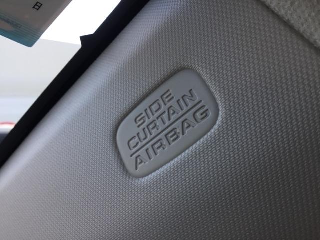 ヴェゼル ｅ：ＨＥＶＺ　ホンダコネクトディスプレイ　ＥＴＣ２．０　Ｓヒータ　地デジフルセグＴＶ　電動テールゲート　サイドエアバッグ　後カメラ　前後障害物センサー　横滑防止装置　エアコン　ＬＥＤヘットライト　パワステ　ナビＴＶ（33枚目）