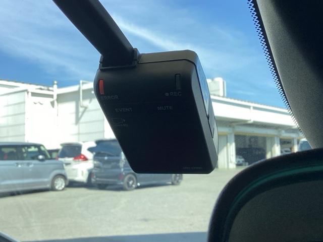 フィット ｅ：ＨＥＶクロスター　デモカー　純正ナビ　ＥＴＣ　前後ドラレコ　インテリキー　キーフリー　ＬＥＤヘットライト　イモビライザー　サイドカーテンエアバック　Ｃソナー　クルコン　パワーウインドウ　禁煙　エアコン　ドラレコ付き（20枚目）