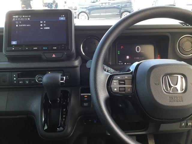 Ｎ－ＢＯＸカスタム ベースグレード　デモカー　純正ナビ　ＥＴＣ　前後ドラレコ　ベンチシ－ト　アクティブクルーズ　禁煙　フルセグ対応　前席シートヒーター　イモビライザー　ＵＳＢ　運転席エアバッグ　スマートキー＆プッシュスタート　Ｂモニター（3枚目）