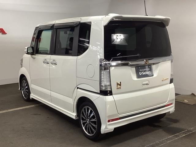 N-BOXカスタム G・ターボパッケージ メモリーナビ ETC リアカメラ 両側電動スライドドア 両席エアバッグ インテリK 全席パワーウインドウ 運転席エアバック キーフリーシステム 盗難警報装置 DVD視聴可 1セグTV ターボ付 AAC(8枚目)