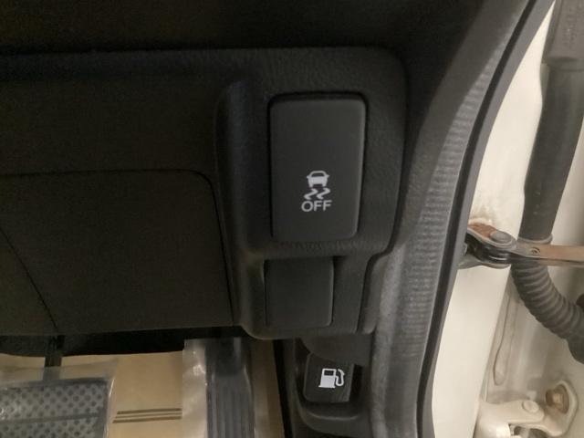 N-BOXカスタム G・ターボパッケージ メモリーナビ ETC リアカメラ 両側電動スライドドア 両席エアバッグ インテリK 全席パワーウインドウ 運転席エアバック キーフリーシステム 盗難警報装置 DVD視聴可 1セグTV ターボ付 AAC(26枚目)