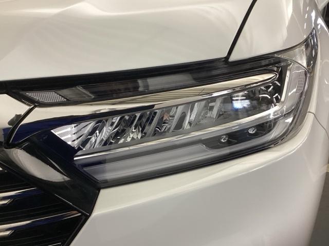 �y�k�d�c�w�b�h���C�g�z����������Ă��܂��B��ԑ��s����J�̓��ɖ��邭���S�ɑO�����Ƃ炷���Ƃ��o���܂��B�Ό��Ԃ���������₷���̂ő���ɐڋ߂�m�点�邱�Ƃ��o���܂��B