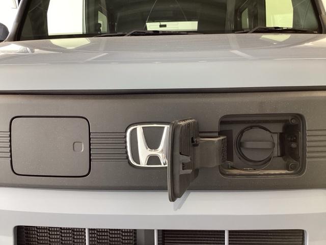 ｅ：ファン　試乗車／７インチＴＥＴメーター／ＥＴＣ車載器　ＬＥＤヘッド　サイドカーテンエアバック　地デジチューナー　電動格納ミラー　インテリキー　デモカーＵＰ　ＵＳＢ　エアコン　両側スライドドア　ＥＳＣ　ＡＢＳ（画像32）