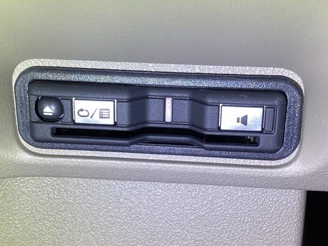 ベースグレード　試乗車　純正ナビ　リアカメラ　ＥＴＣ　ドラレコ　衝突軽減装置　電格ミラー　ＬＥＤライト　ＤＶＤ　Ｂカメラ　パワーステアリング　スマートキー　点検記録簿　フルセグＴＶ　サイドカーテンエアバック　ＡＢＳ（画像13）