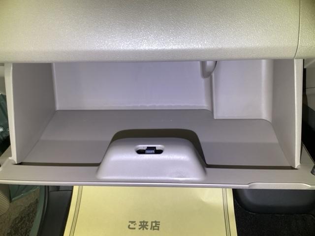 ベースグレード　試乗車　純正ナビ　リアカメラ　ＥＴＣ　ドラレコ　衝突軽減装置　電格ミラー　ＬＥＤライト　ＤＶＤ　Ｂカメラ　パワーステアリング　スマートキー　点検記録簿　フルセグＴＶ　サイドカーテンエアバック　ＡＢＳ（画像31）