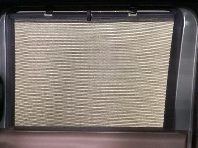 ベースグレード　試乗車　純正ナビ　リアカメラ　ＥＴＣ　ドラレコ　衝突軽減装置　電格ミラー　ＬＥＤライト　ＤＶＤ　Ｂカメラ　パワーステアリング　スマートキー　点検記録簿　フルセグＴＶ　サイドカーテンエアバック　ＡＢＳ（画像32）