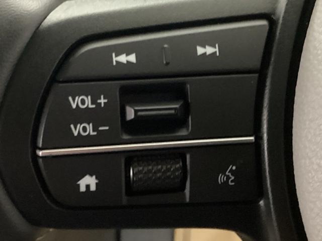 ｅ：Ｌ　試乗車　リアカメラ　ドラレコ　ＥＴＣ　レーンキープアシスト　ＢＴ　フルセグ　シートヒーター　バックカメラ　ＬＥＤヘッドライト　スマートキー　オートハイビーム　衝突被害軽減システム　オートライト（画像19）