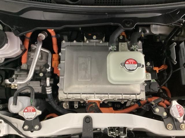 ｅ：Ｌ　試乗車　リアカメラ　ドラレコ　アルミホイール　レーンキープアシスト　ＢＴ　コーナーソナー　フルセグ　シートヒーター　バックカメラ　ＬＥＤヘッドライト　スマートキー　オートハイビーム　オートライト（画像21）